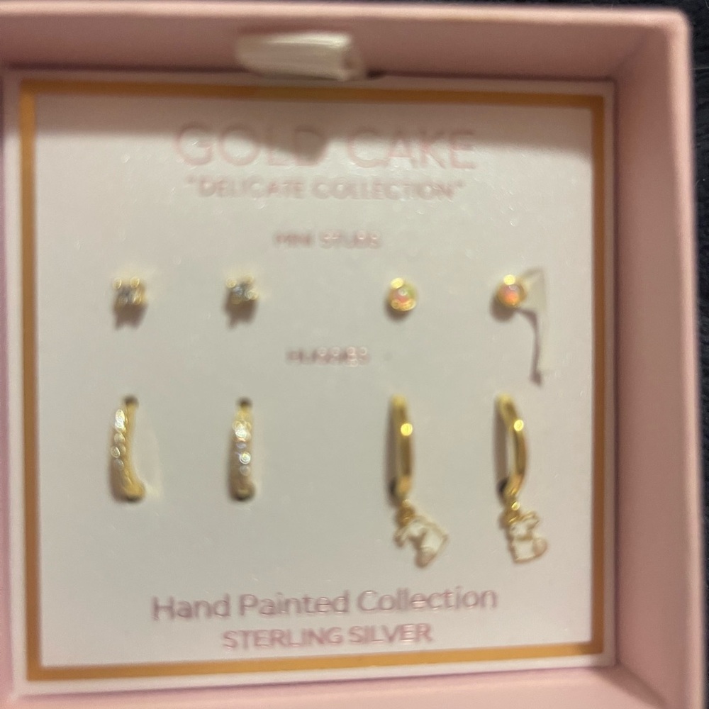Gold cake 5 mini gold earrings